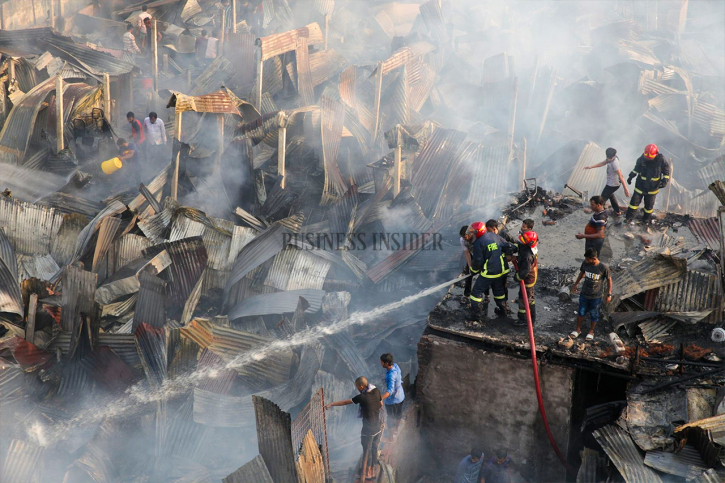 কুমিল্লা পট্টি বস্তিতে ভয়াভহ অগ্নিকান্ড