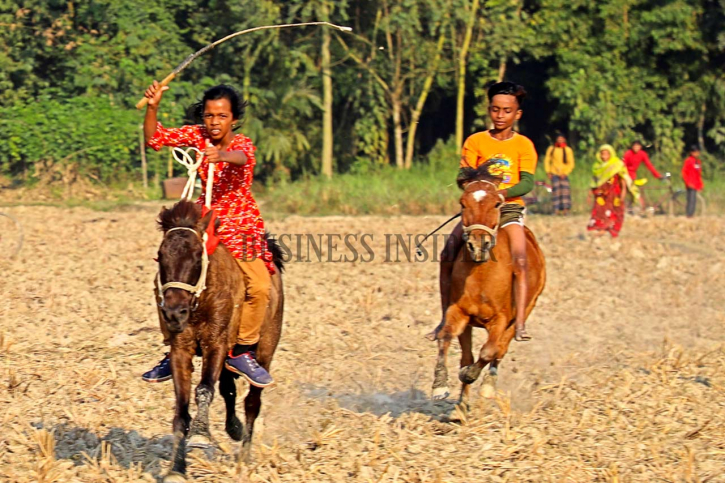 ভরনশাহীতে ঘোরদৌড় প্রতিযোগিতা