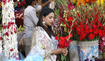 বছরের প্রথম দিনে বিনোদন কেন্দ্রগুলোতে উপচে পড়া ভীড়