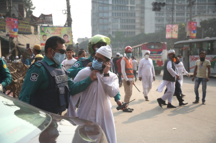 Police foil anti-sculpture protest outside Baitul Mukarram