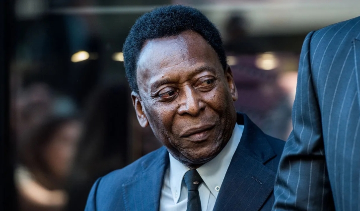 Pele to stay at hospital during Christmas