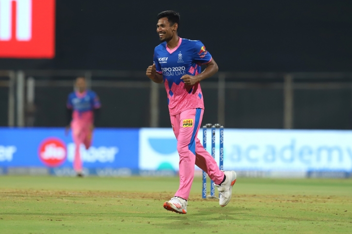 Mustafiz claims two wickets in miracle Royals win