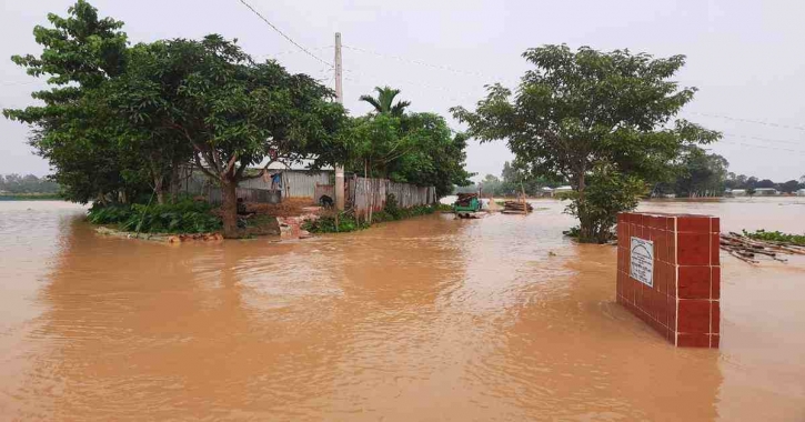 Flood water rises again in Sylhet