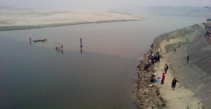 15 die as boat sinks in Karatoya River in Panchagarh