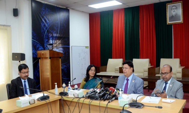 Momen criticises foreigners for talking about Bangladesh’s democracy