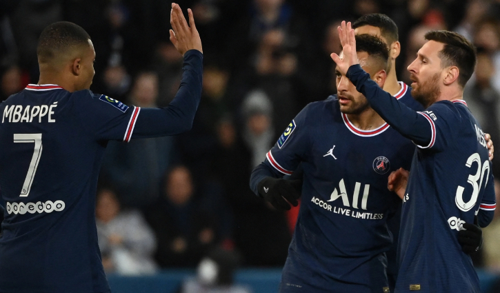 PSG’s star-trio shines against Lorient