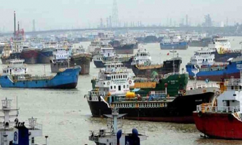 Water transport workers go on strike over pay, safety  