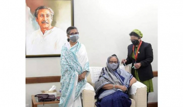 PM Hasina receives first dose of Covid vaccine