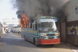 Torching buses in Dhaka: 4 more cases filed against BNP men