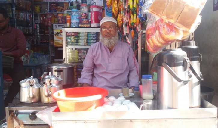 Selling tea brings fortune to Shahidullah at old Dhaka