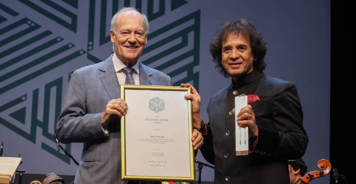 Ustad Zakir Hussain receives Aga Khan Music Award