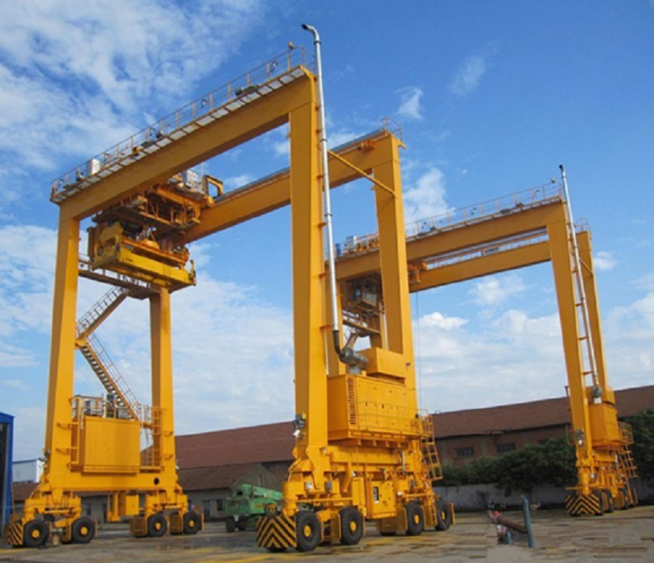 Chattogram port to buy 11 gantry cranes for Tk130 crore