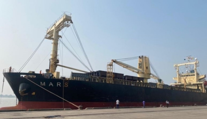 5th consignment of Bangabandhu Rail Bridge reaches Mongla port