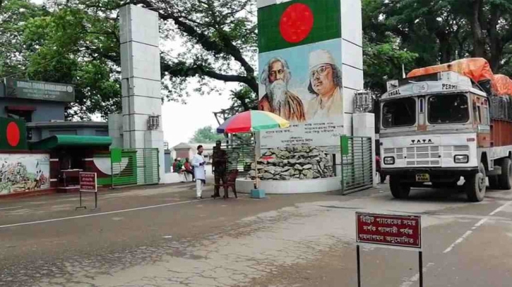 Bangladesh gets free transit offer from India to export products to 3rd country