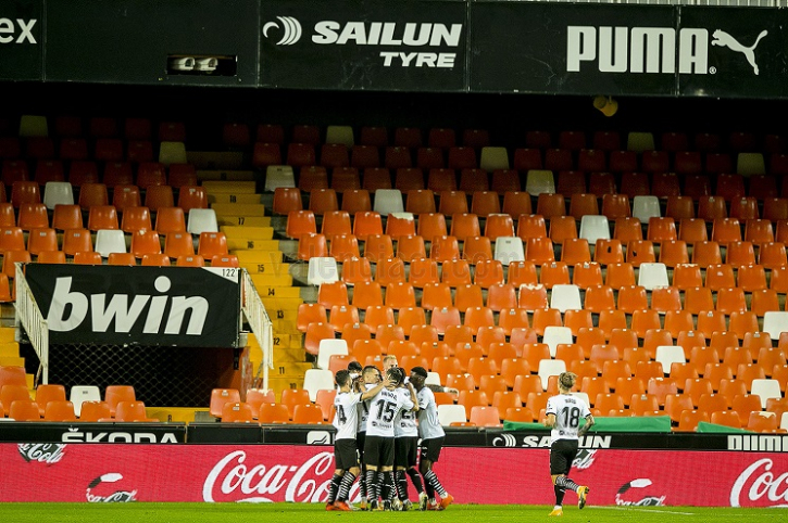 Valencia beats Real Madrid 4-1