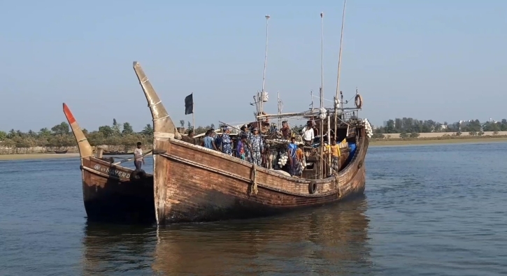 Coast Guard rescues 19 stranded fishermen from sea