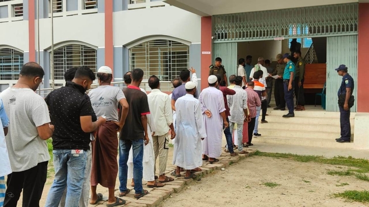 Khulna, Barishal city polls: Voting underway