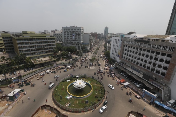 Despite rain, Dhaka’s air quality still ‘unhealthy’ Friday morning