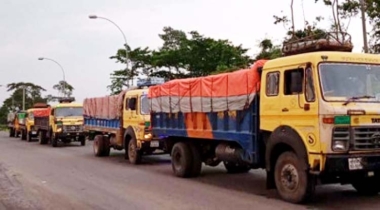 সিলেটে এবার কোটি টাকার চোরাই চিনি আটক