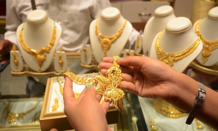 Gold hits new record high on Fed rate cut bets