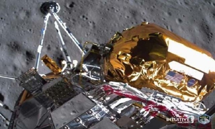 As mission ends, US lunar lander could still ’wake’ back up