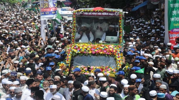 চট্টগ্রামে জশনে জুলুসে লাখো মুসল্লির ঢল