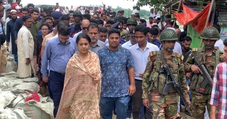 উপহার হিসেবে নয়, ভারতে ইলিশ রপ্তানি করা হচ্ছে: উপদেষ্টা