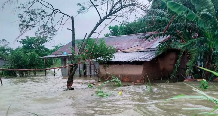 ভারী বৃষ্টিপাতের পূর্বাভাস, ৮ জেলায় বন্যার শঙ্কা